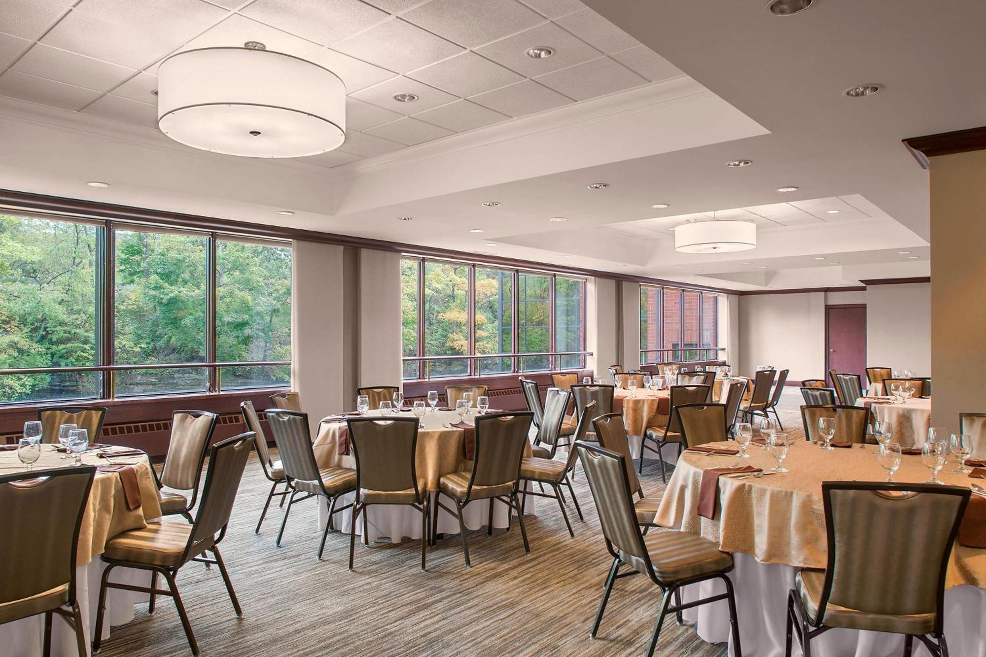 Sheraton Suites Akron Cuyahoga Falls Eksteriør bilde
